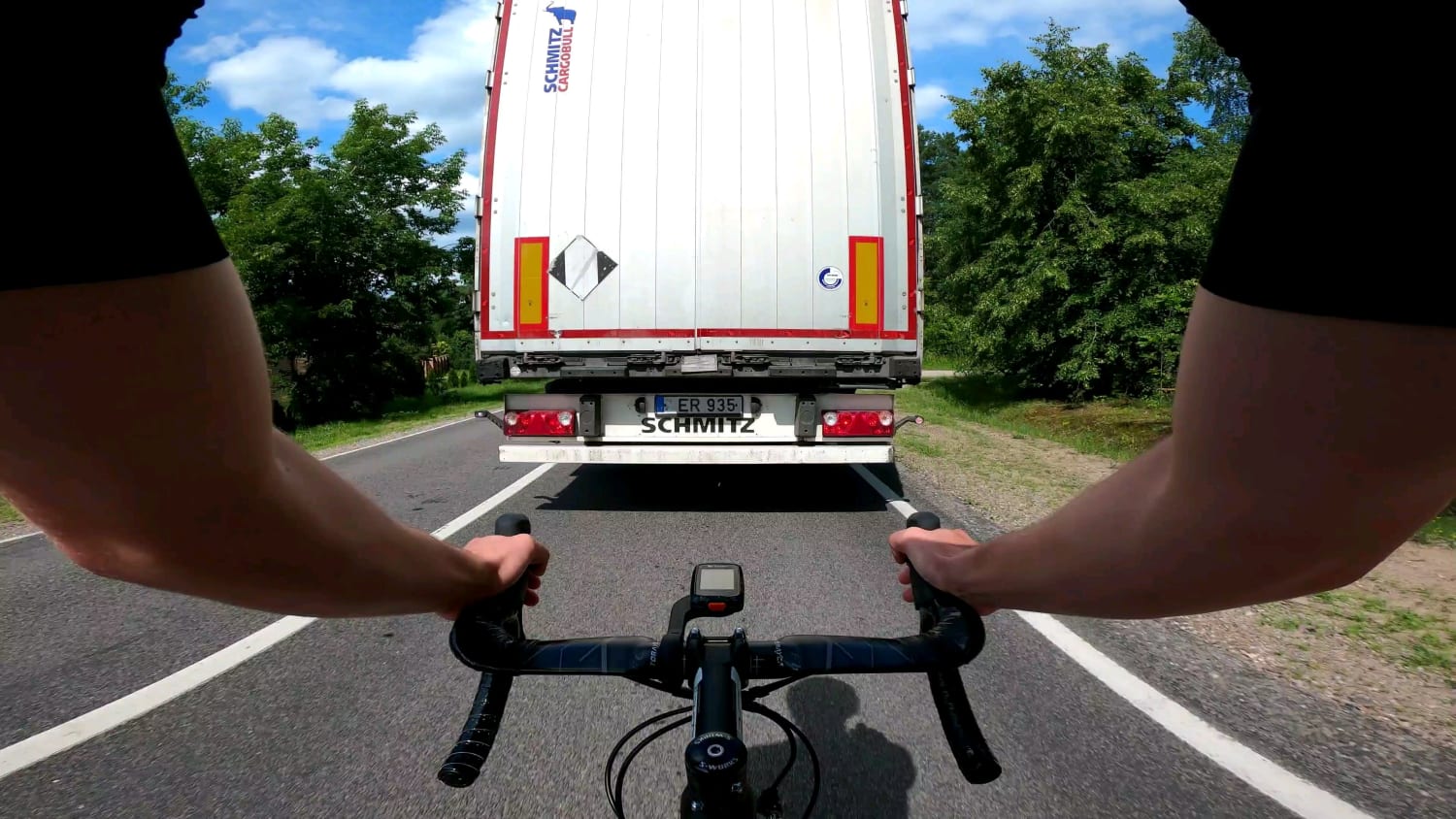 HMRB while I draft this truck at 50mph on a bicycle