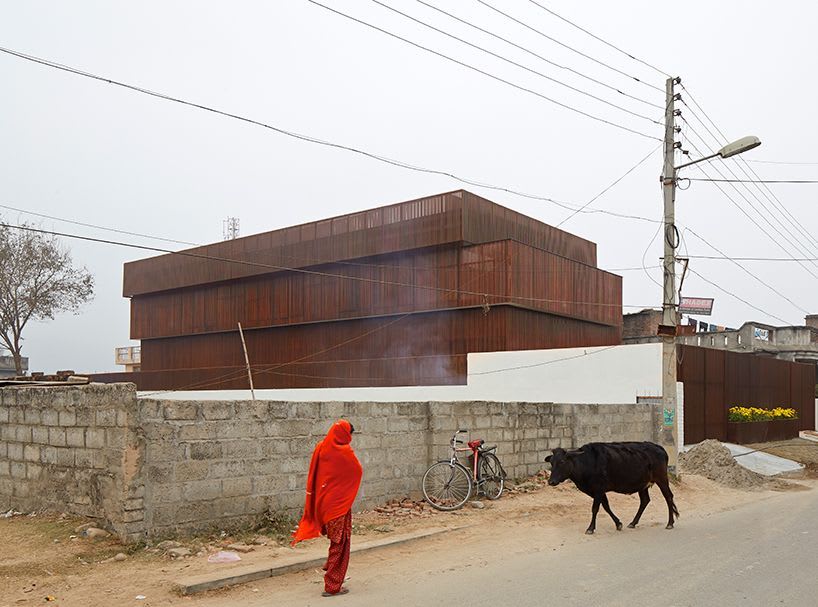 edmund sumner captures india's dramatic contemporary architecture in his new book