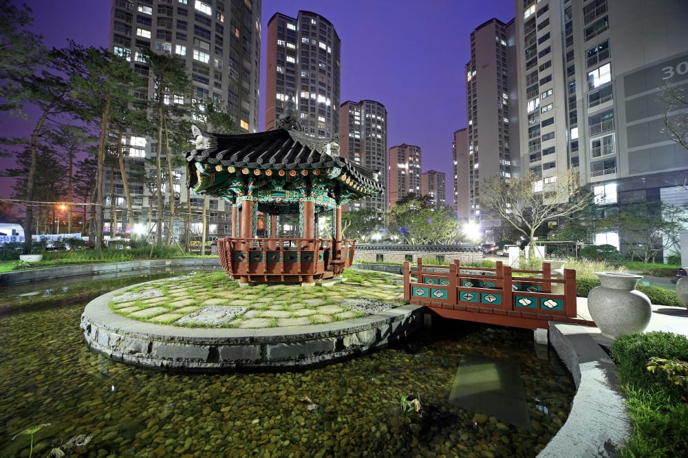 Korean-style Pavilion and Garden amid a high-density housing, Seoul, South Korea