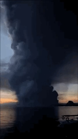 Volcanic Lightning