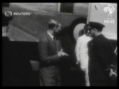 Duke of Edinburgh travels to London on holiday (1950)