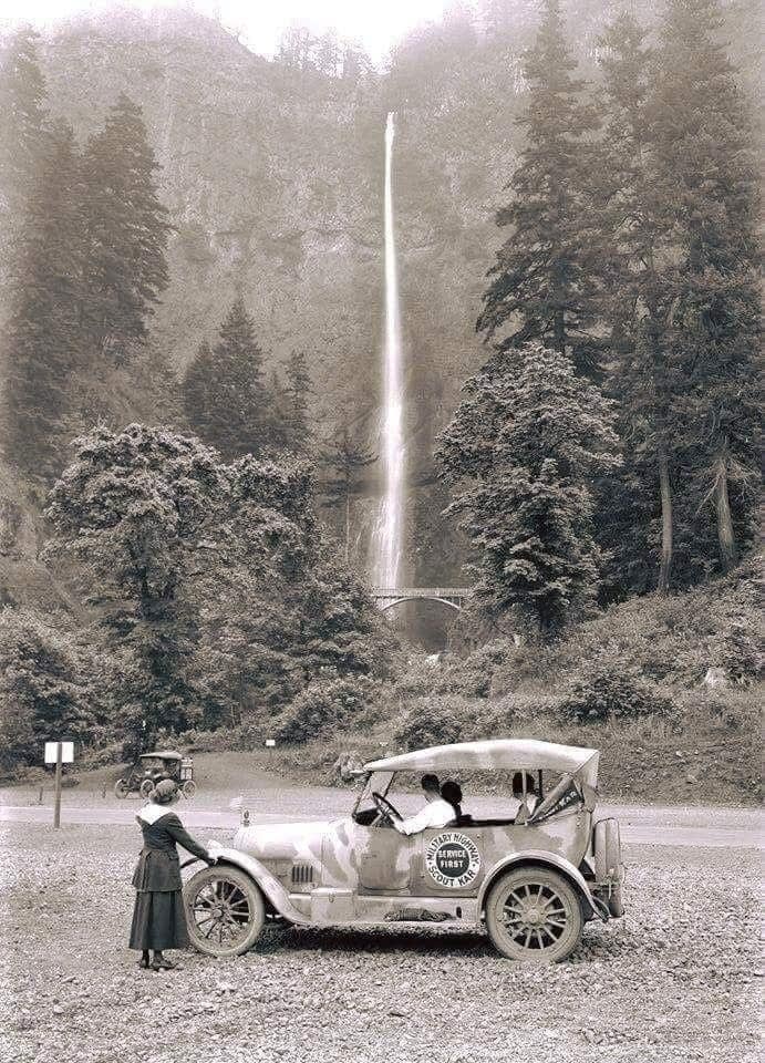 Multnomah Falls in 1918