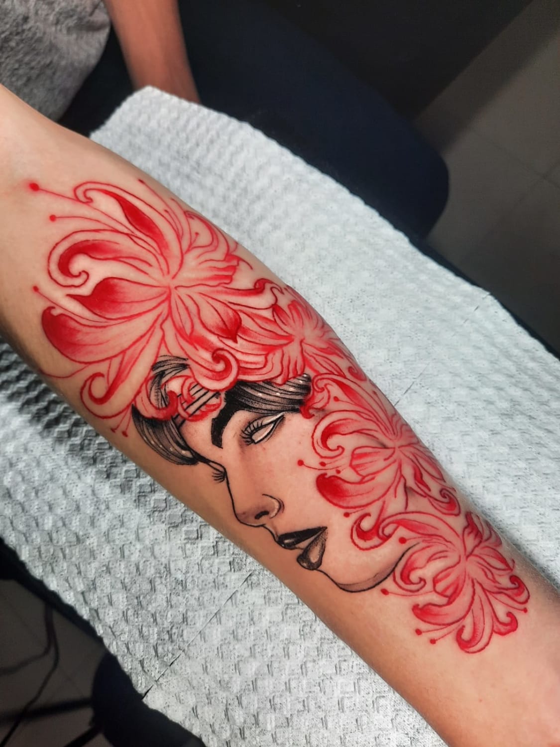Forearm piece done by laura valencia at bestial ink studio on Bogota, Colombia.