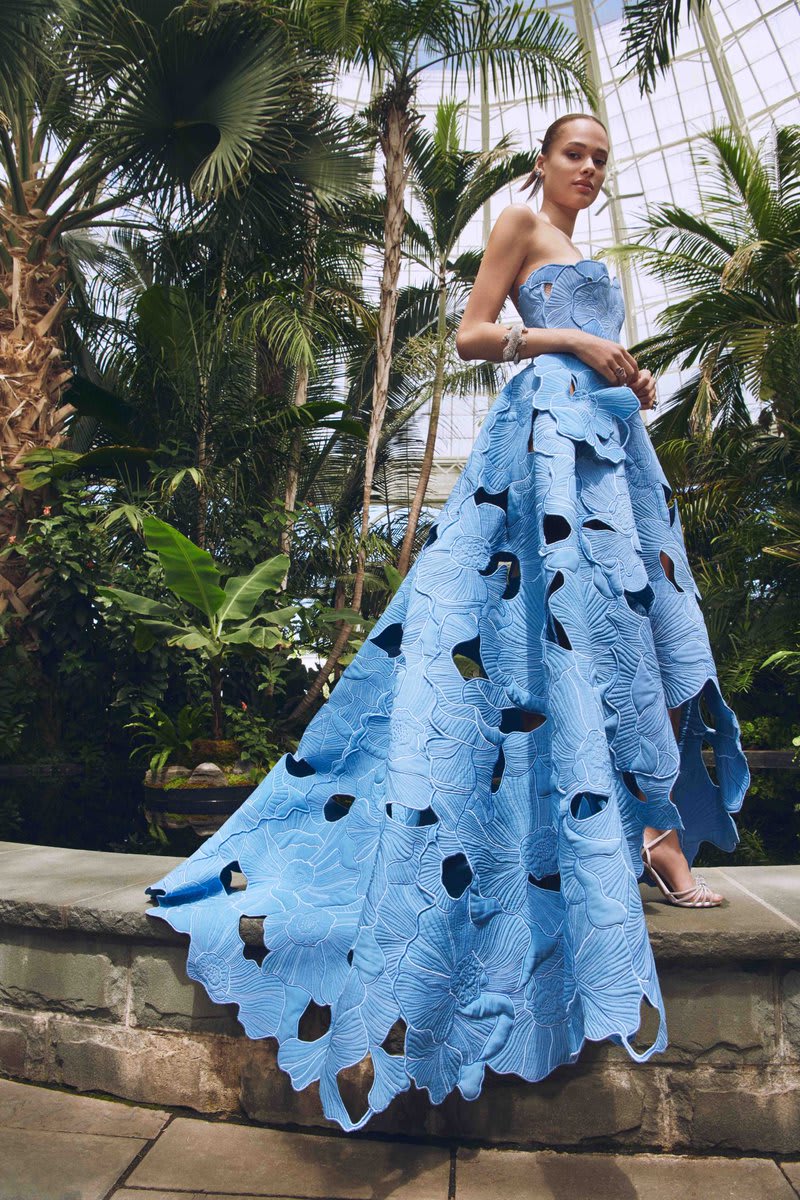 @OscardelaRenta’s Fernando Garcia and Laura Kim worked with the New York Botanical Garden to bring their floral-filled resort collection to life.