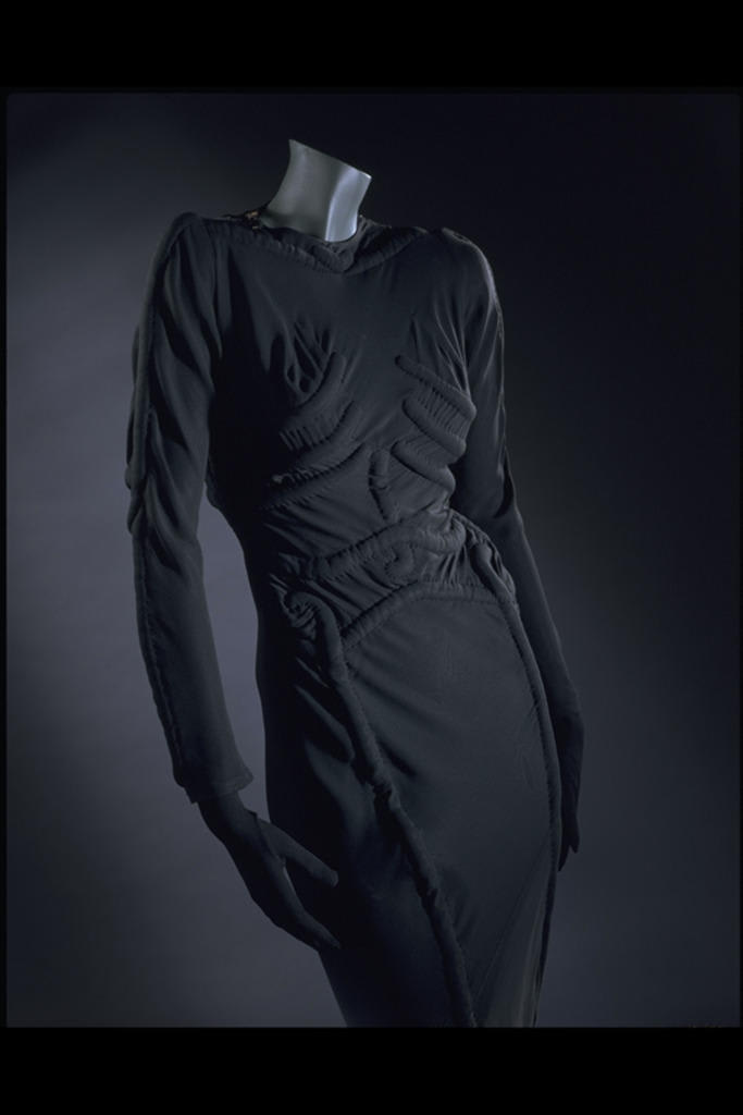 All bones. ☠️ Back in the 1930s this dress by Elsa Schiaparelli and Salvador Dali. caused quite the stir, with its padded representations of human bones. The dress was so tight that it became a second skin, imitating the anatomy on top of a fine matt silk surface.