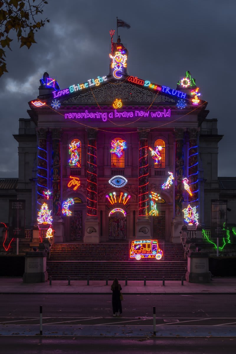 Chila Burman's 'remembering a brave new world' has been shortlisted in the 2021 DezeenAwards for installation design! The wintry work lit up Tate Britain during a dark time & offered us hope for a brighter future.