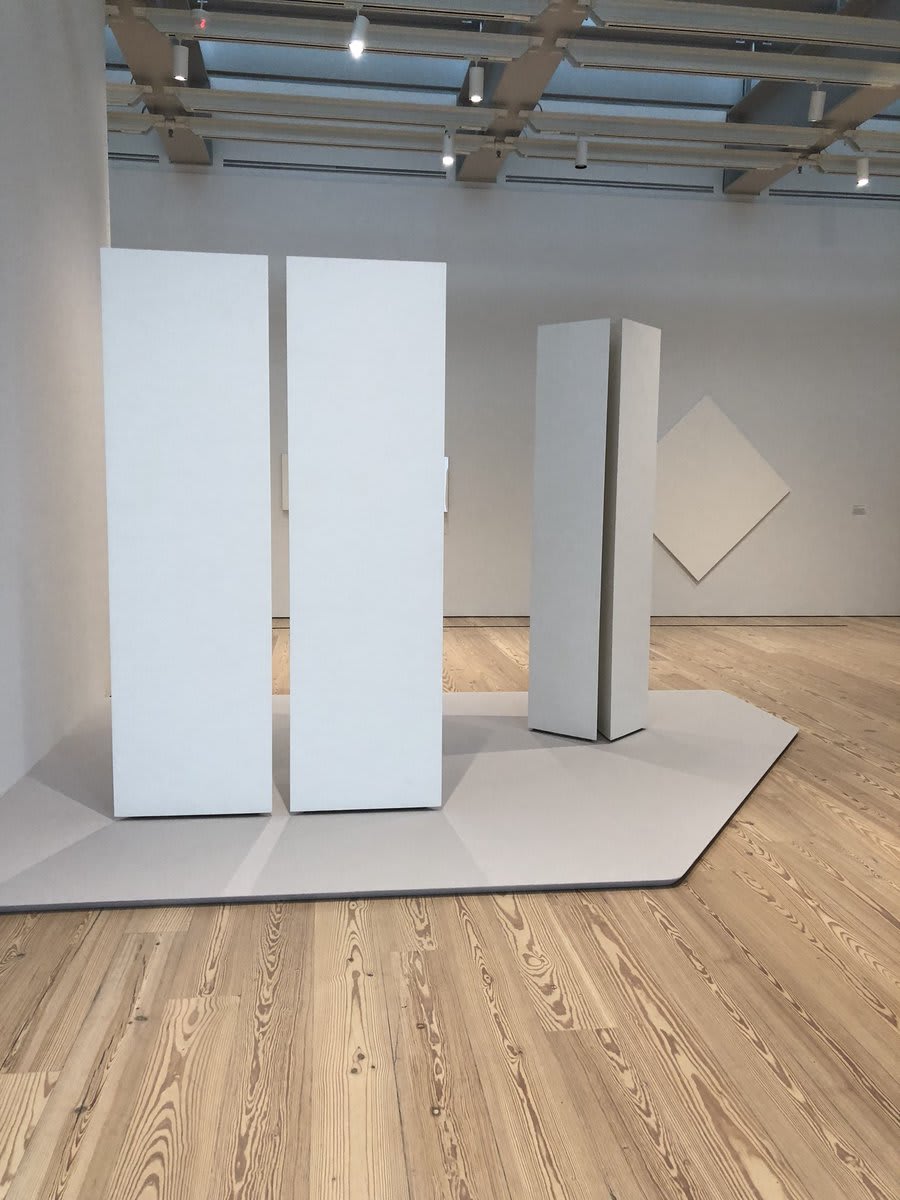 It begins in 1964, when Corse moved to LA from Berkeley, California. There, she began an extraordinary period of technical experimentation that yielded boldly shaped monochrome canvases and three-dimensional constructions.