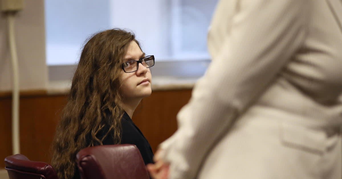 Round 2: Slenderman Stabbing "Accomplice" Anissa Weier gets released today