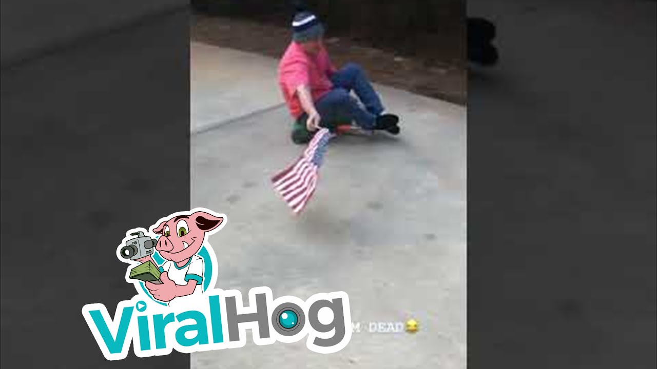 Patriotic Singer on Scooter Picks Up Speed || ViralHog