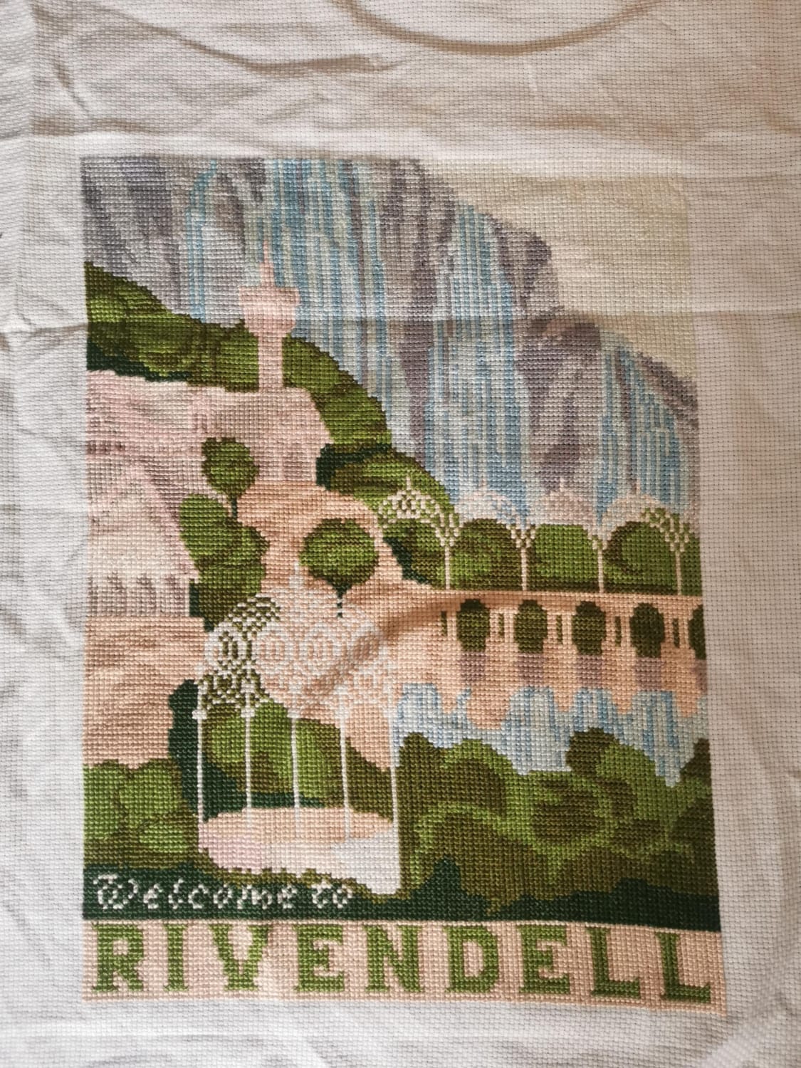 [FO] Started with this in late May and just finished. I tried to have a neat backside. I think it worked out pretty well. What do you think? Pattern by CountryMagicStitch from etsy (welcome to Rivendell)
