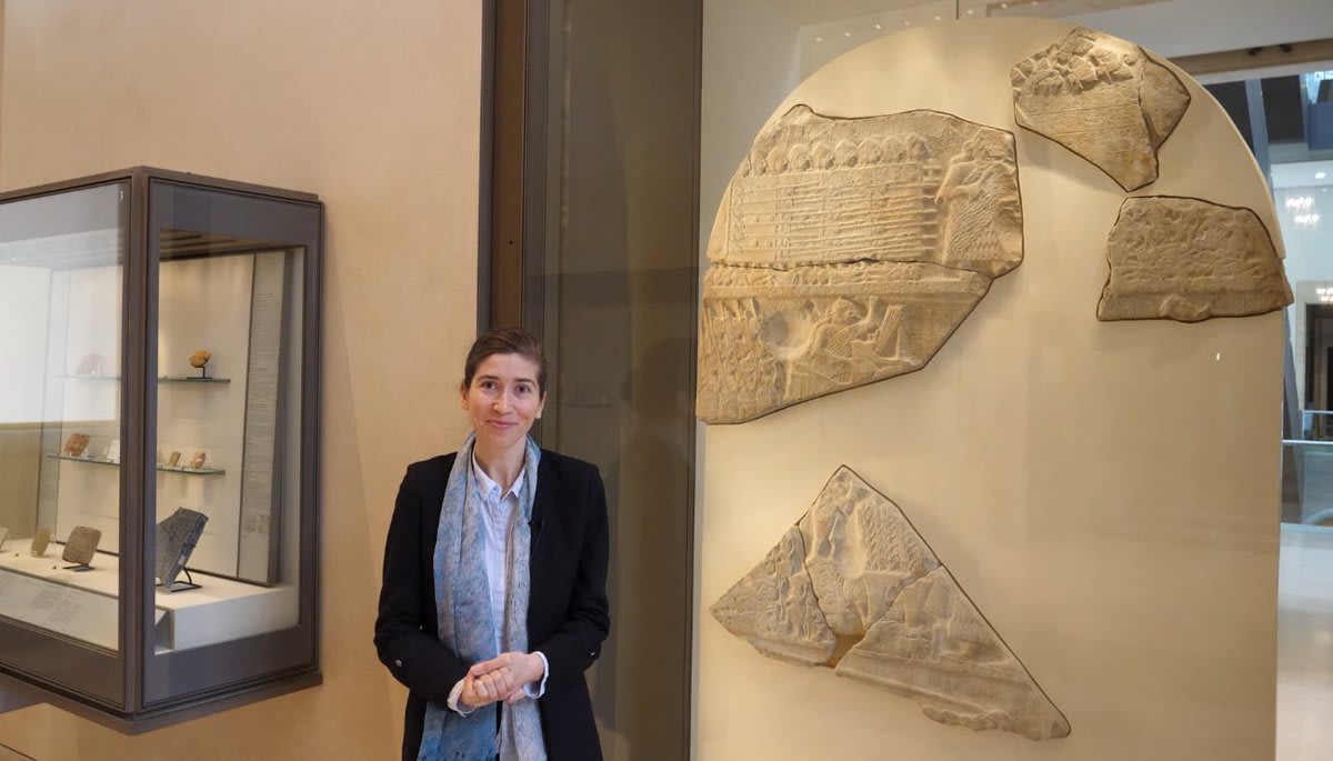 Vous êtes-vous déjà promené dans les galeries mésopotamiennes du Louvre ? 👀 Suivez Ariane Thomas, directrice du département des Antiquités orientales, à la découverte des chefs-d'œuvre des collections mésopotamiennes du musée ! Par ici 👉