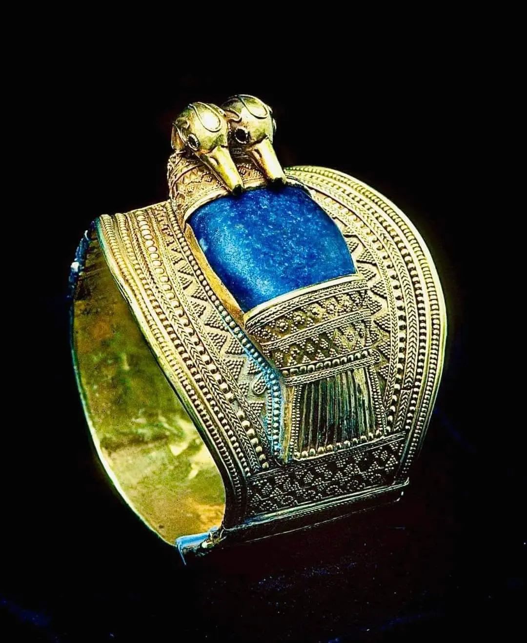 A gold bracelet showing two ducks, from the 19th dyansty of Egypt (c. 1279-1213 B.C.) that once belonged to King Ramesses II.