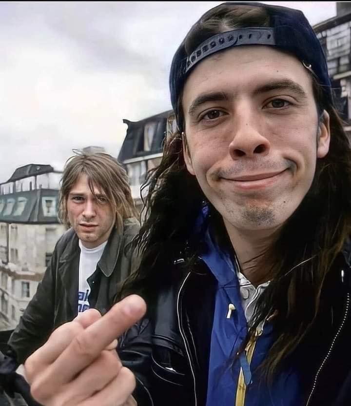 Kurt Cobain & Dave Grohl; 1992