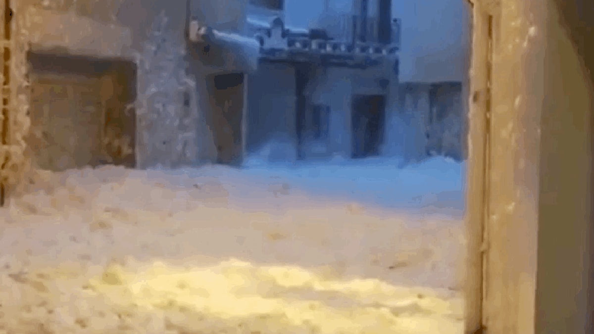 A Spanish Beach Town Is Filling Up With Sea Foam