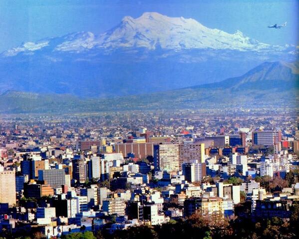 ¡Buenos días! Aquí la Ciudad de México en1976 http://t.co/mCjF8TaYS1