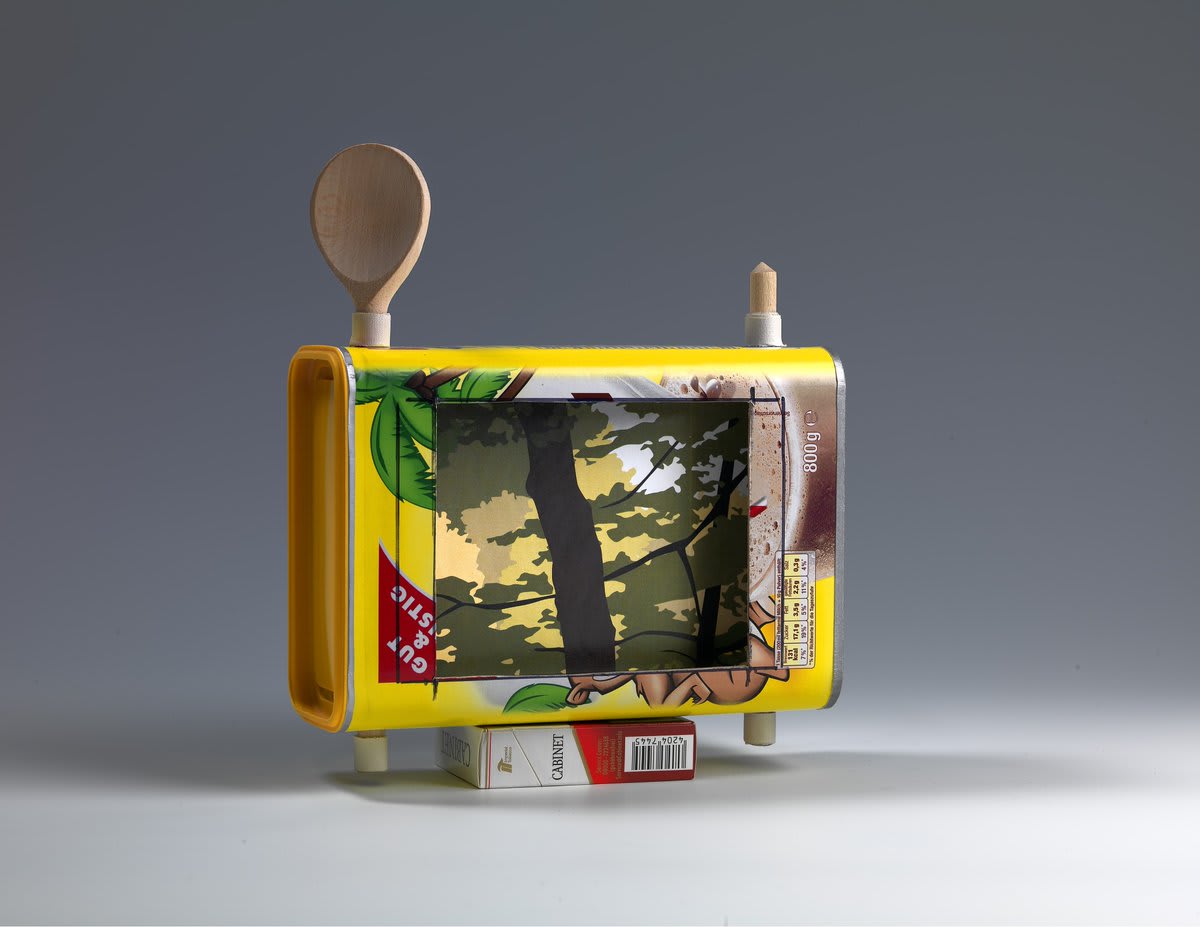 Let’s channel artist Kota Ezawa’s creativity on TeacherAppreciationDay  Ezawa made this playful mechanical TV in homage to his one-time teacher, Nam June Paik. Turning the wooden spoons changes the “channel.” Kota Ezawa, “Choco Drink TV,” 2012