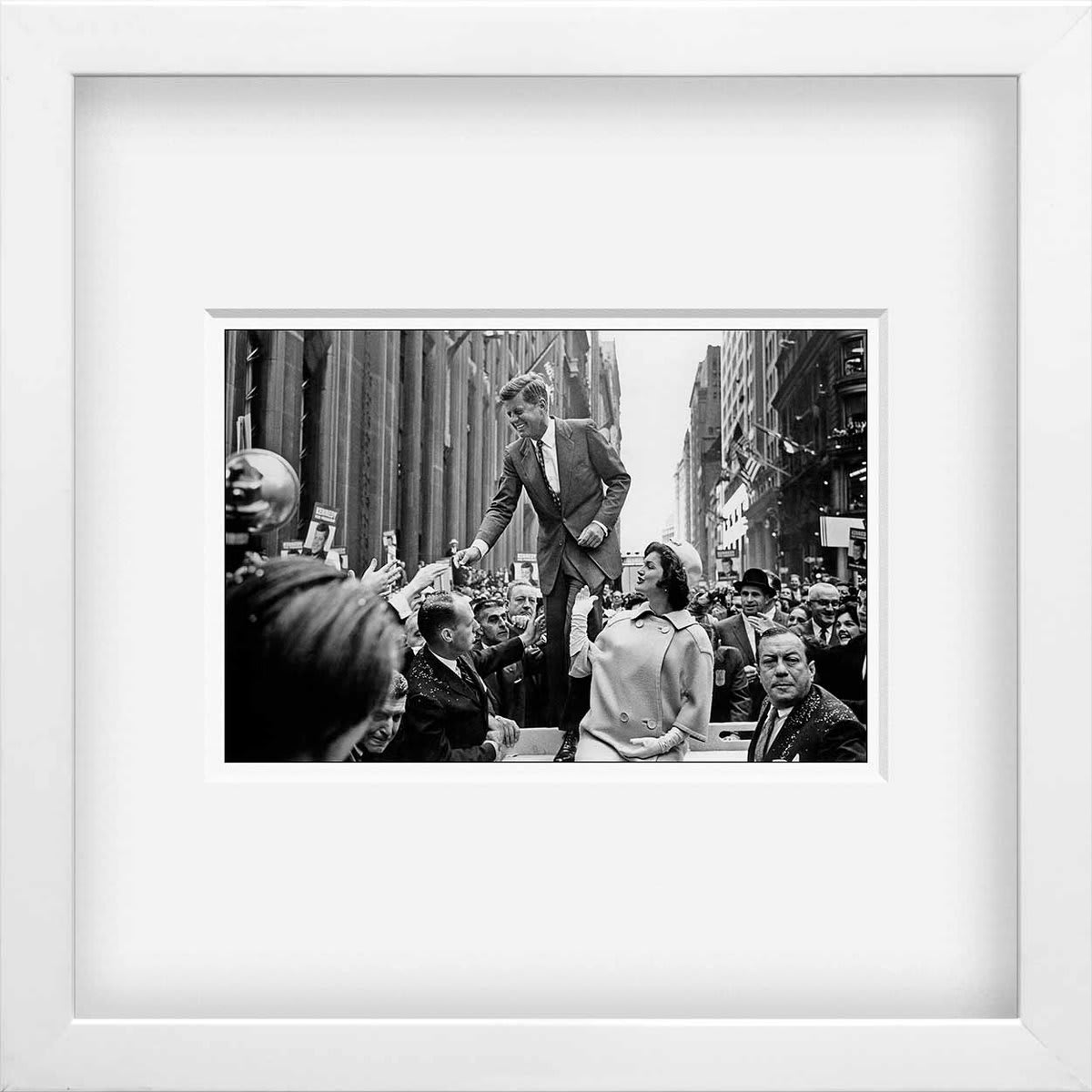“Images at their passionate and truthful best are as powerful as words can ever be.” Cornell Capa’s powerful 1960 image of John F. Kennedy in New York City is available until Sunday August 2 for just $100. Shop here: https://t.co/DemWWdUkYG © Cornell Capa / Magnum Photos