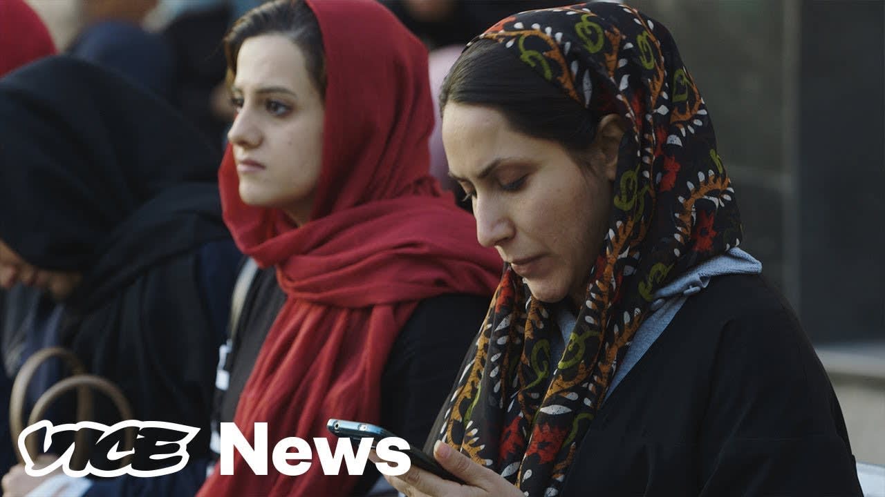 How Iran's Hijab Protests Went Viral