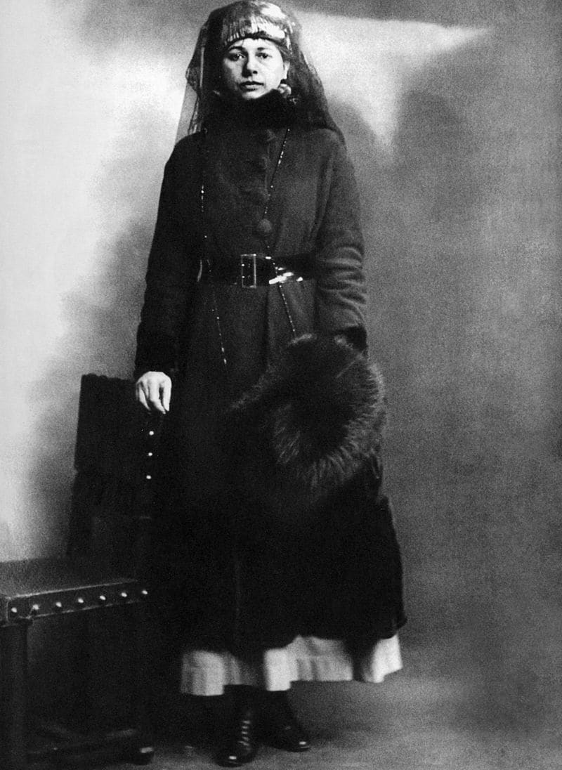 Dutch exotic dancer and courtesan Mata Hari was executed in Paris OTD 1917 for allegedly spying on behalf of Germany during
