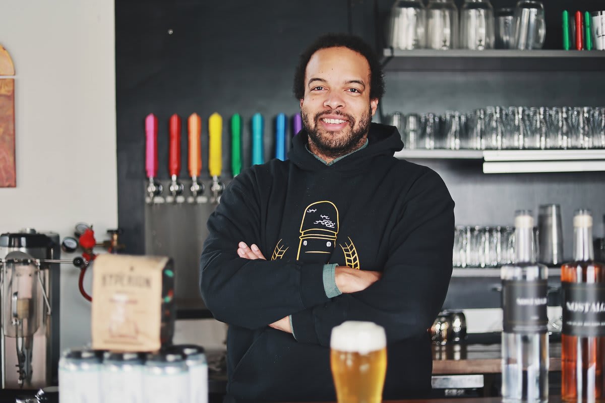 How Black beer fans are creating their own spaces in Detroit’s brewing industry https://t.co/VbDLXbkySZ (via