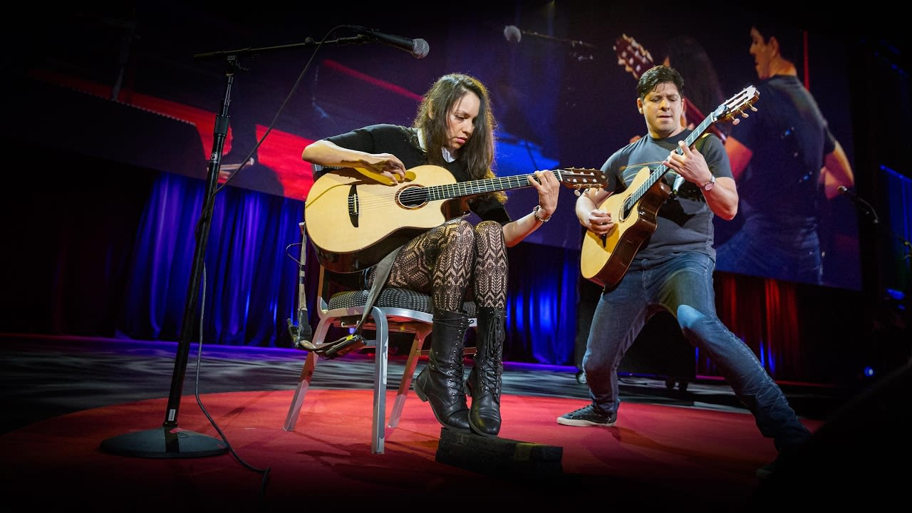 An electrifying acoustic guitar performance | Rodrigo y Gabriela