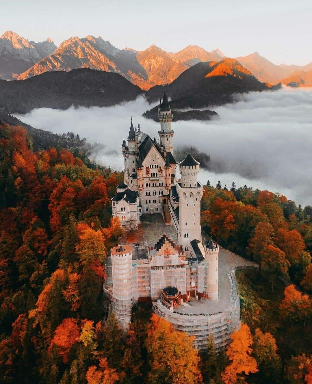 Альпы Бавария замок Нойшванштайн