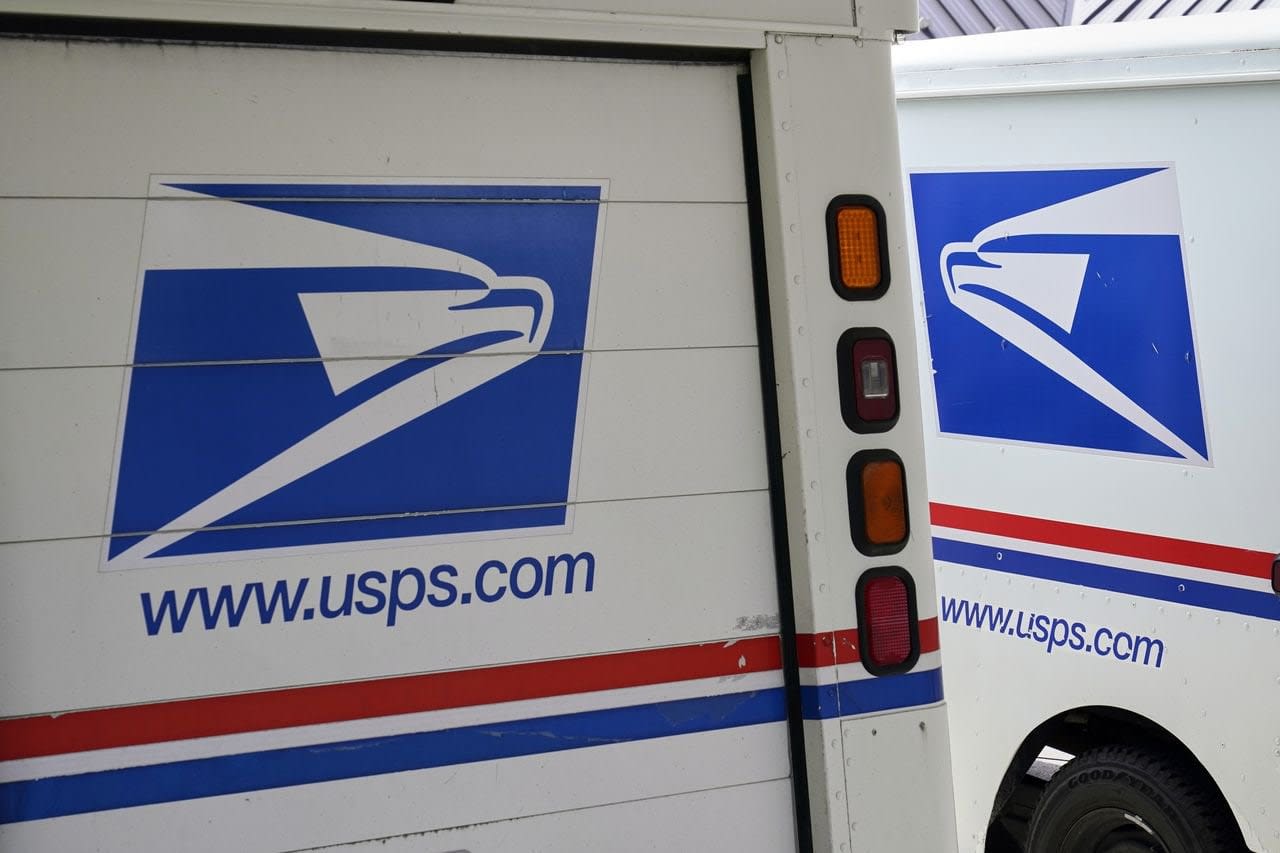 Authorities say Cleveland-area postal manager stole mail filled with illicit drugs