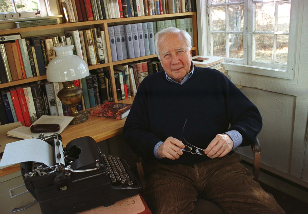 David McCullough, best-selling and award-winning author, has died at the age of 89. The iconic American history author received numerous awards including two Pulitzer Prizes and the Presidential Medal of Freedom in 2006.