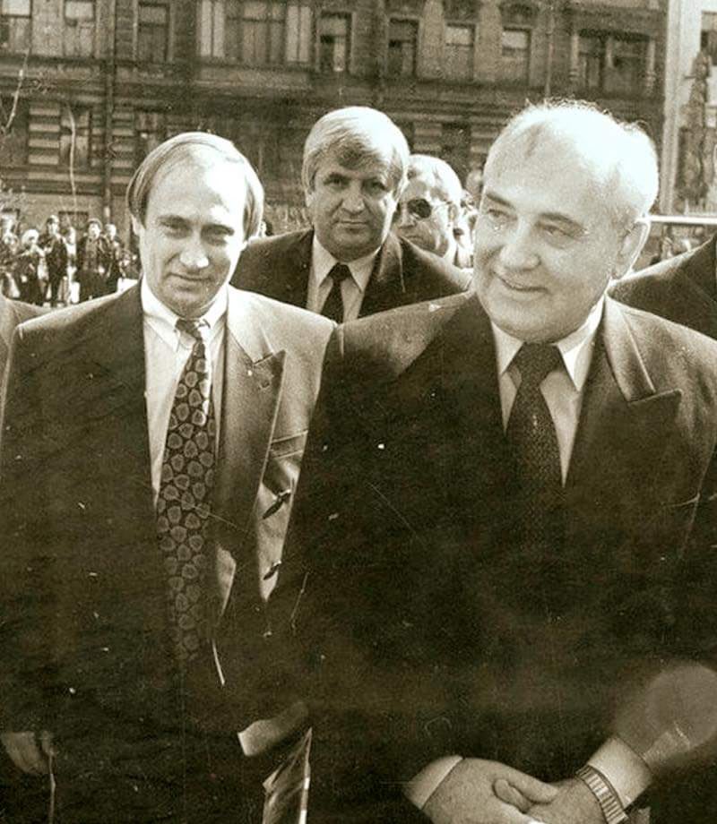 Former Soviet President Mikhail Gorbachev and St. Petersburg official Vladimir Putin, 1994. px]