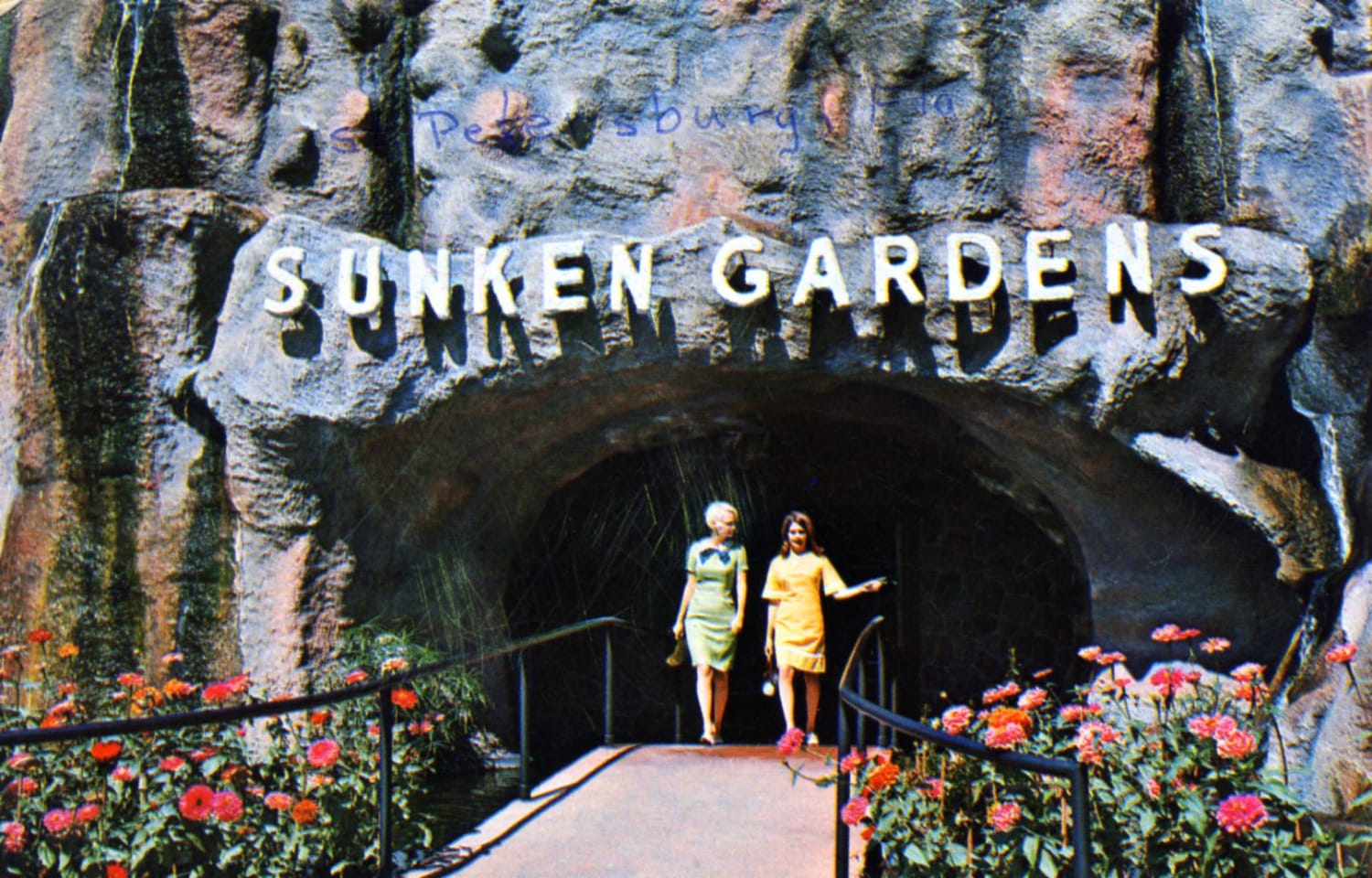sunken-gardens-gift-shop-attractions-complex-st-petersburg-fl_15417663548_o