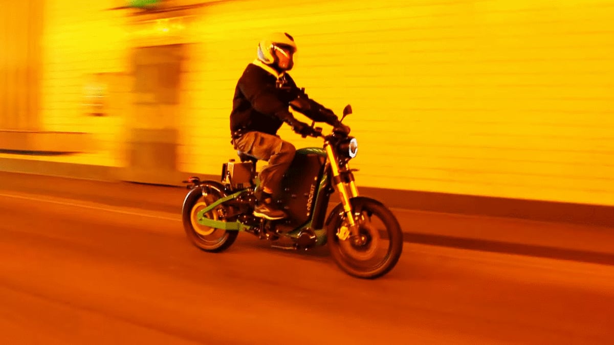 Accelerating This Electric Motorcycle Is As Easy As Riding A Bike