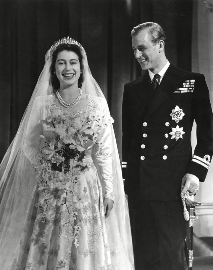 Princess Elizabeth and Lieutenant Philip Mountbatten Marriage Photograph, 20th November 1947 }