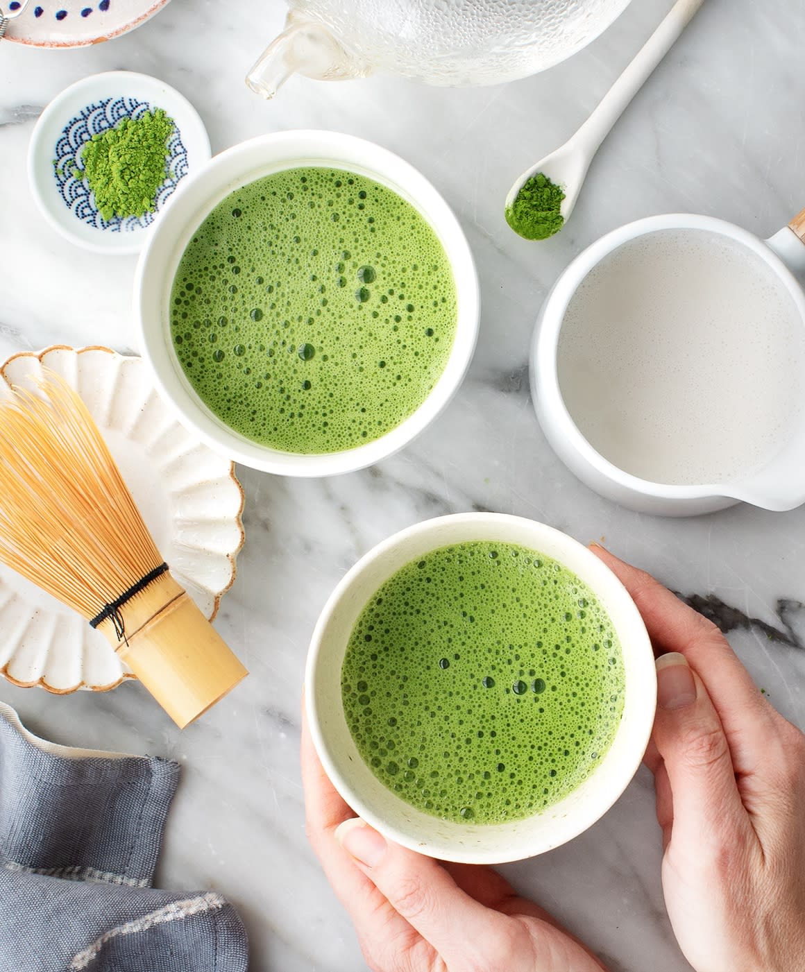 Does anyone here drink Matcha Green Tea? It is proven to relax the body while keeping the mind alert. It really helps you remain mindful and the samurai used to drink it before battle to stay mindful. Also making it requires a lot of presence and patience. It really does wonders for mindfulness.