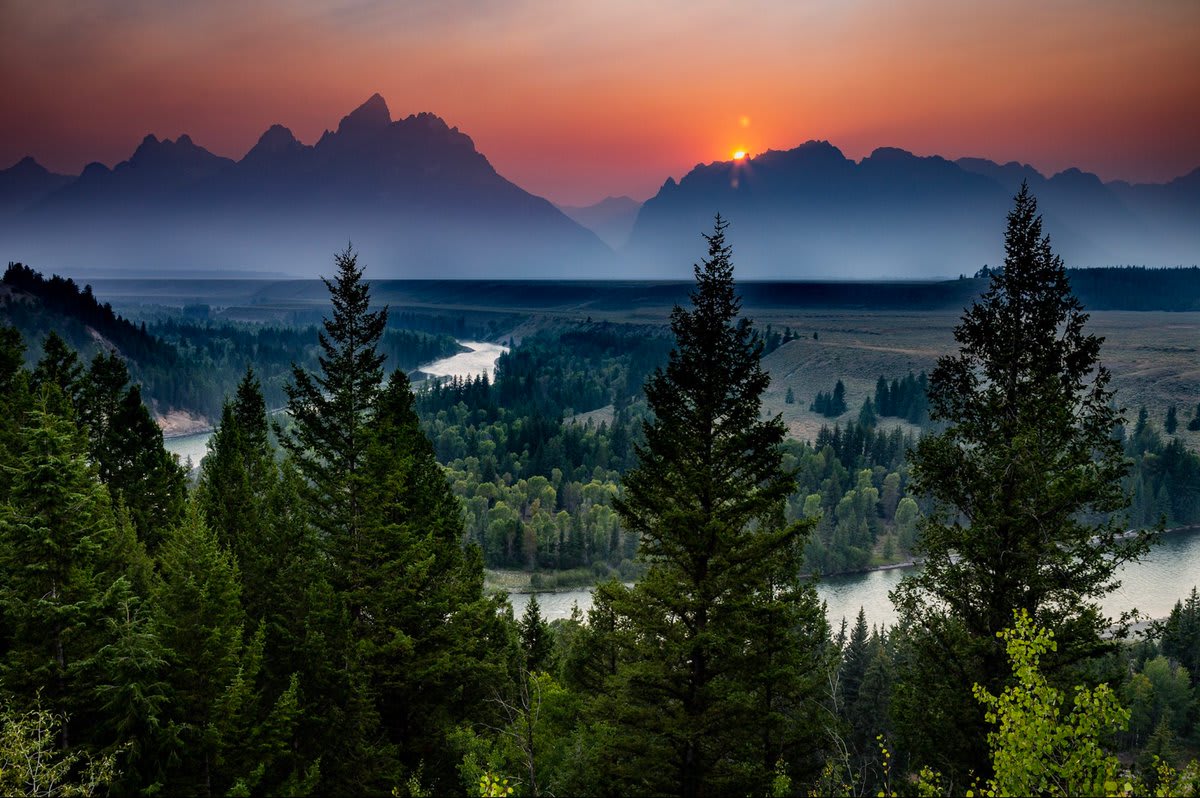 Snake River Overlook lets us take in the astounding beauty @GrandTetonNPS. Pic courtesy of Keenan Adams.