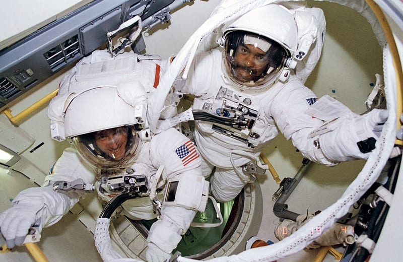 OTD in 1995, astronaut @bernardharrisjr became the first African American to complete a spacewalk. During the EVA which lasted 4 hours & 38 min., Harris and Mike Foale tested spacesuit modifications to keep spacewalkers warmer in the extreme cold of space.