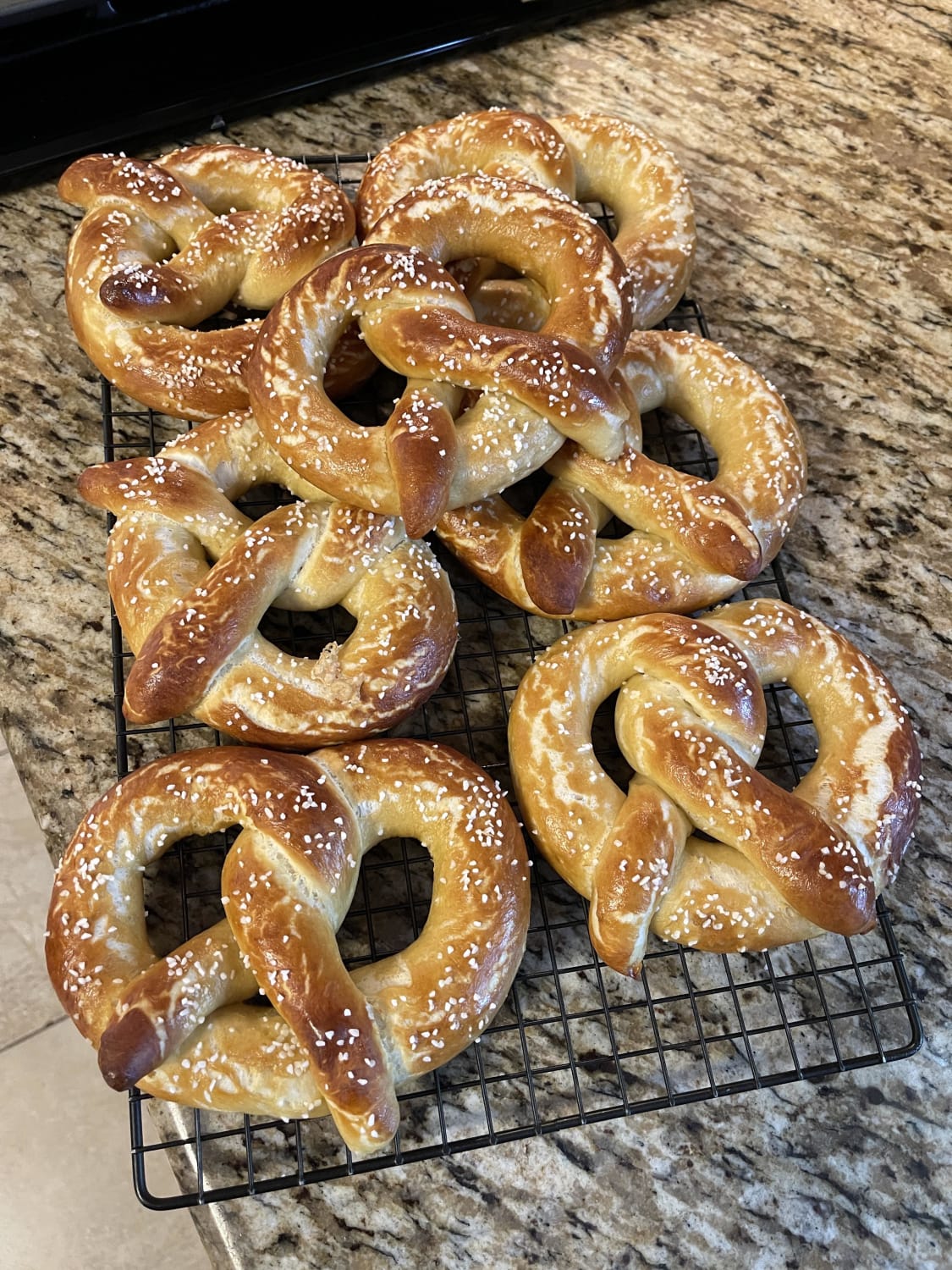 [Homemade] fresh soft pretzels