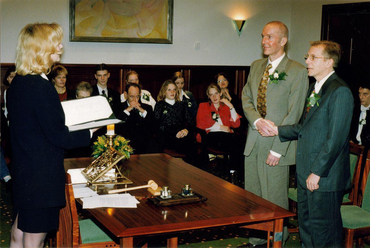 Happy 20th anniversary to the Netherlands becoming the first country in the world to legalize same-sex marriage! (1 April 2001)
