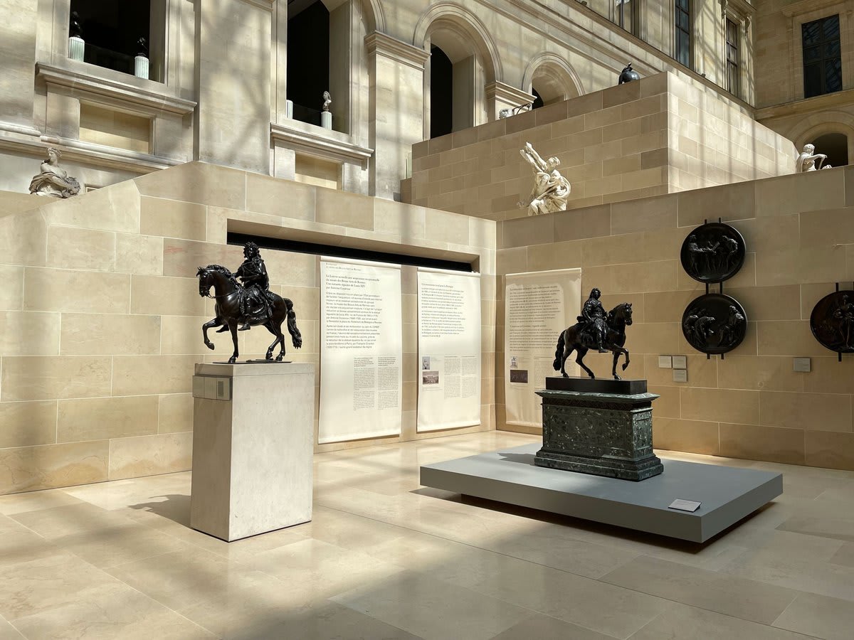Cet été, le département des Sculptures vous propose de découvrir sa nouvelle présentation « Invitation au musée des Beaux-Arts de Rennes : une statuette équestre de Louis XIV par Antoine Coysevox ». 🔍 📅 Jusqu'au 5 septembre. 📍 Aile Richelieu, cour Puget.
