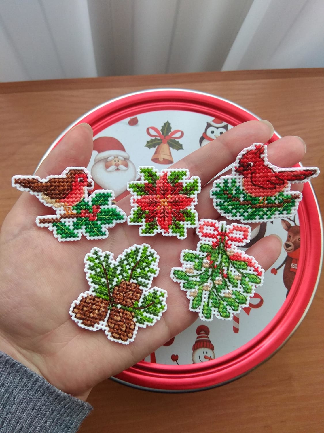 [FO] Finally, all 5 decorations are ready! Now I need to make a garland of them. Wish me good luck :)