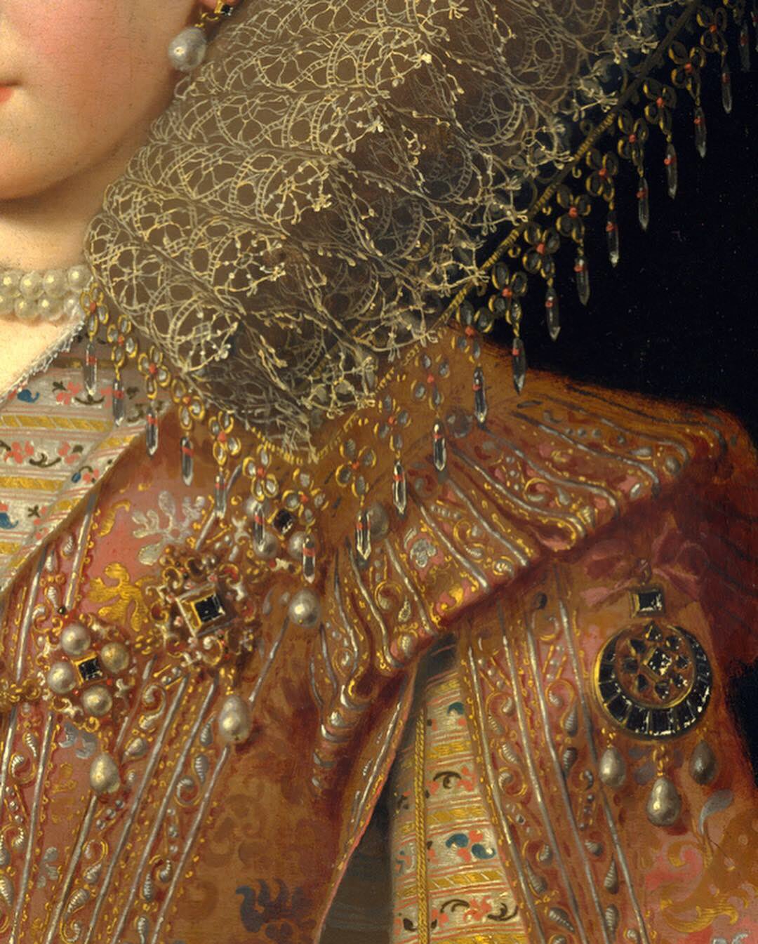 A lace collar is always impressive, but Margherita Gonzaga, Princess of Mantua, took it to the next level by trimming hers with charms. Portrait by Frans Pourbus the Younger, circa 1610.
