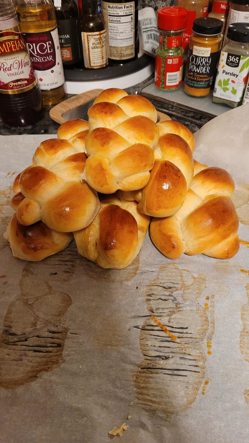 Wife doesn't think her mini challah pyramid is anything special. I disagree.