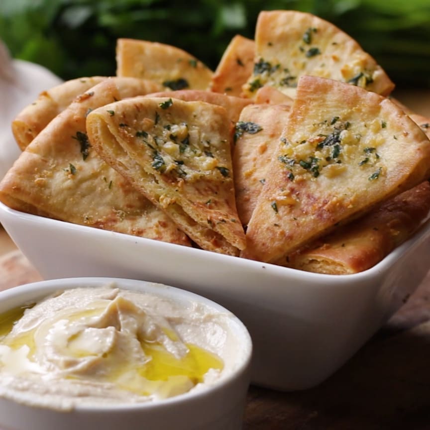 Get Your Snack On With These Pita Chips 4 Ways [Video] [Video] | Recipes, Yummy food, Cooking