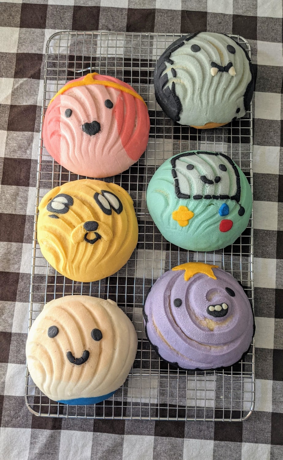 Conchas! But make them Adventure Time themed. Had a lovely time making these for an awesome customer. I love exploring the versatility of conchas.