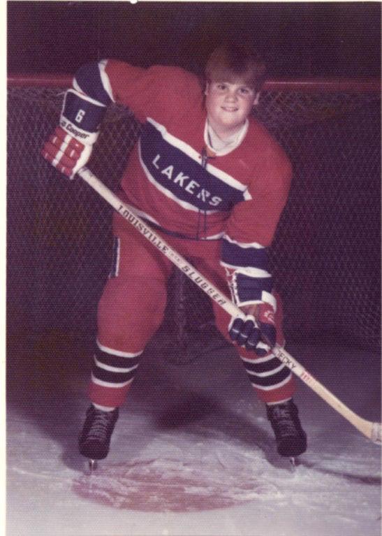 Chris Farley's hockey team portrait from 1977