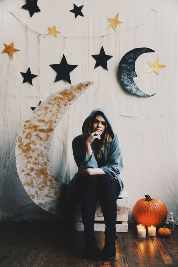 Make Your Own Halloween Party Backdrop