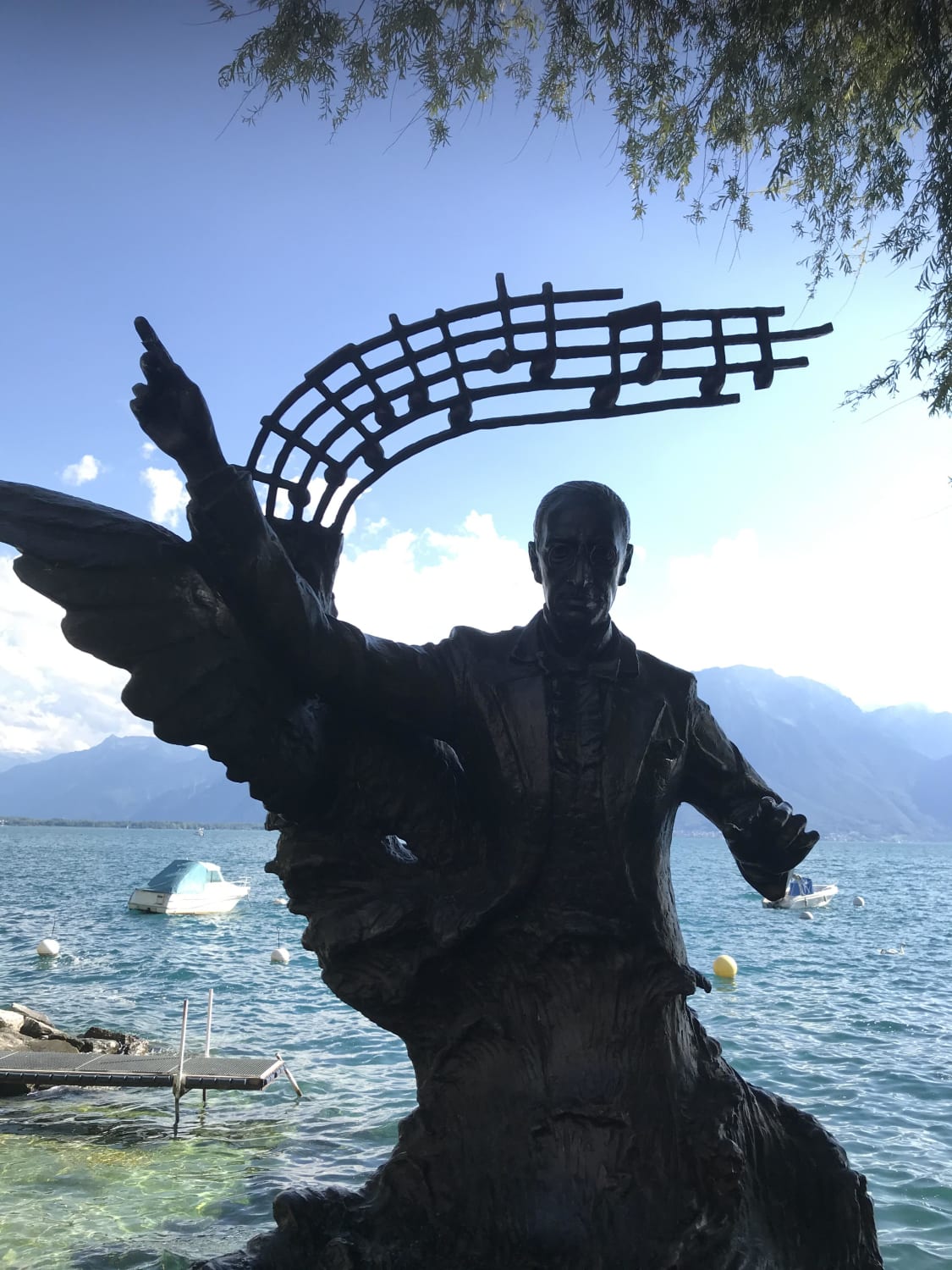 Anyone know where this melody comes from? (Stravinsky Statue Montreux, Switzerland)