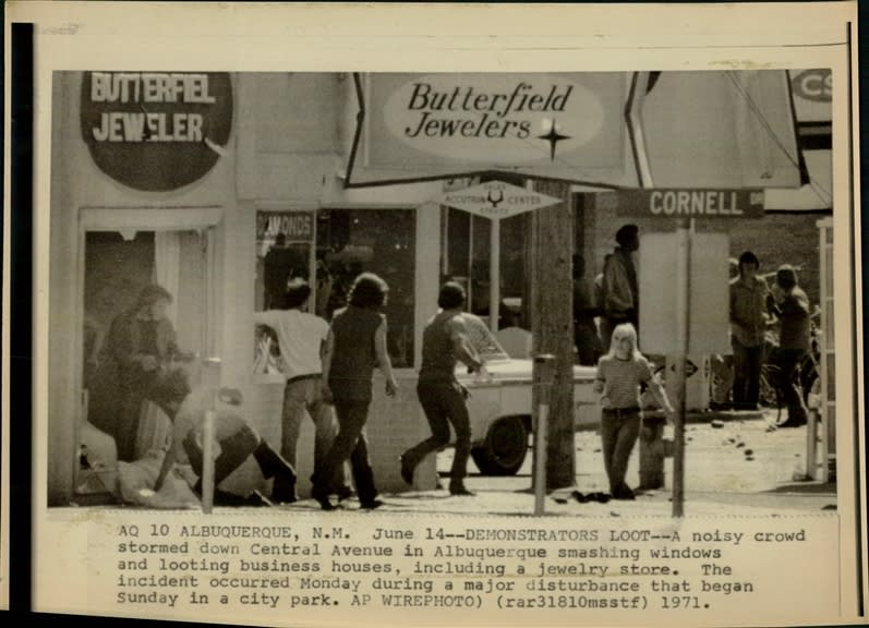 OtD 13 Jun 1971 rioting broke out in Albuquerque, New Mexico after police attempted to arrest a Latino youth and opened fire into a crowd, wounding several. More info: