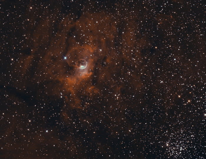 The bubble nebula and the open star cluster M52 - photographed with my telescope