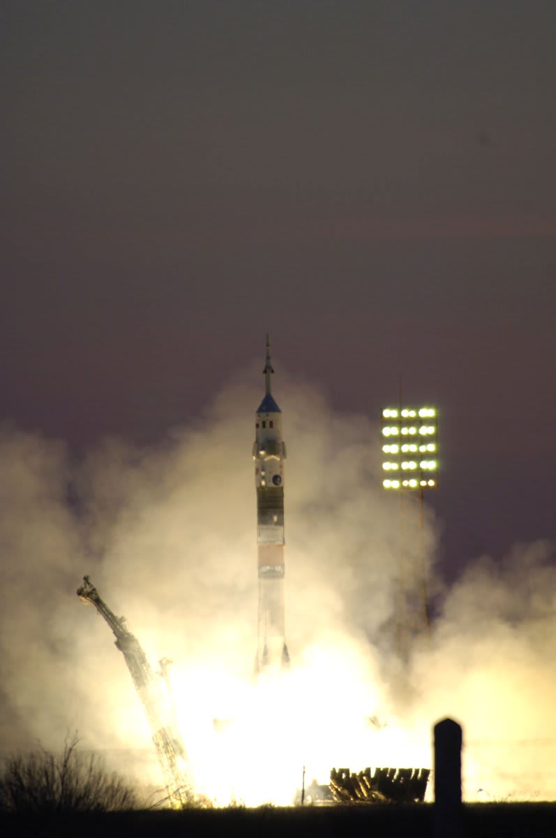 OTD 15 April 2005, ESA astronaut Roberto Vittori was launched on Soyuz TMA-6 to the @Space_Station with cosmonaut Sergei Krikalev & NASA's John Phillips Eneide @esaspaceflight @ESA_Italia @NASAhistory @roscosmos @ASI_spazio