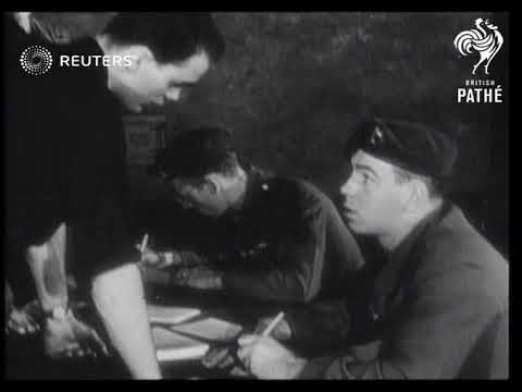 Canadians enlist to serve in Korean War (1950)